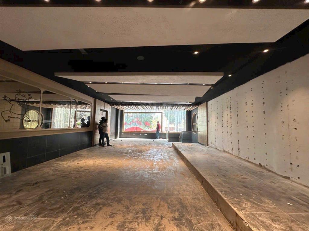 Siêu mặt bằng nguyễn huệ  trung tâm q1