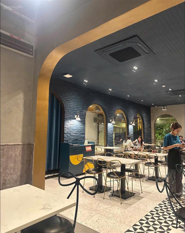 Mặt tiền ngang 10m  nguyễn gia trí (d2), bình thạnh