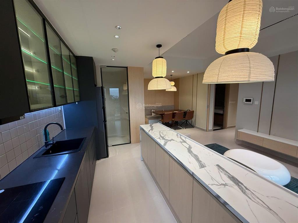 Chuyên bán nhiều officetel & chcc kingston.3.55 tỷ, 2pn  7.2 tỷ, 3pn  4pn.  em 0934 977 ***