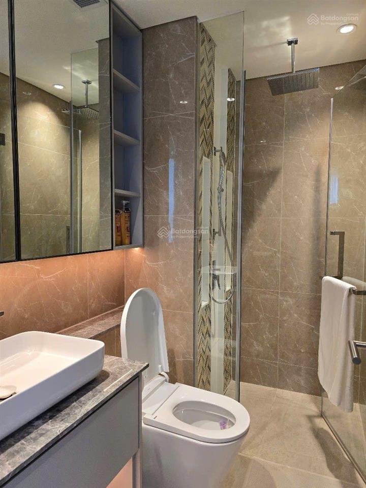 Cho thuê giá tốt 2pn tại căn hộ chung cư sky center.  em 0934 977 ***