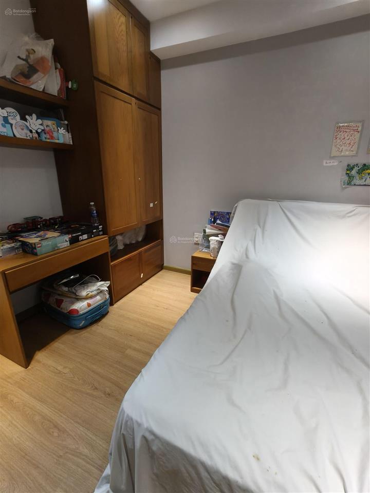 Chuyên bán chcc kingston residence 2pn.  em 0934 977 *** call/zalo