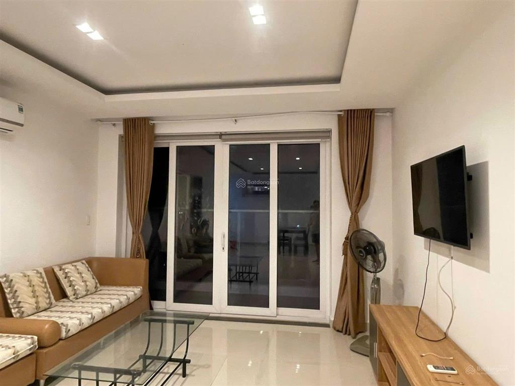 Giá siêu tốt, cần cho thuê căn 3pn tại căn hộ chung cư sky center.  em 0934 977 ***