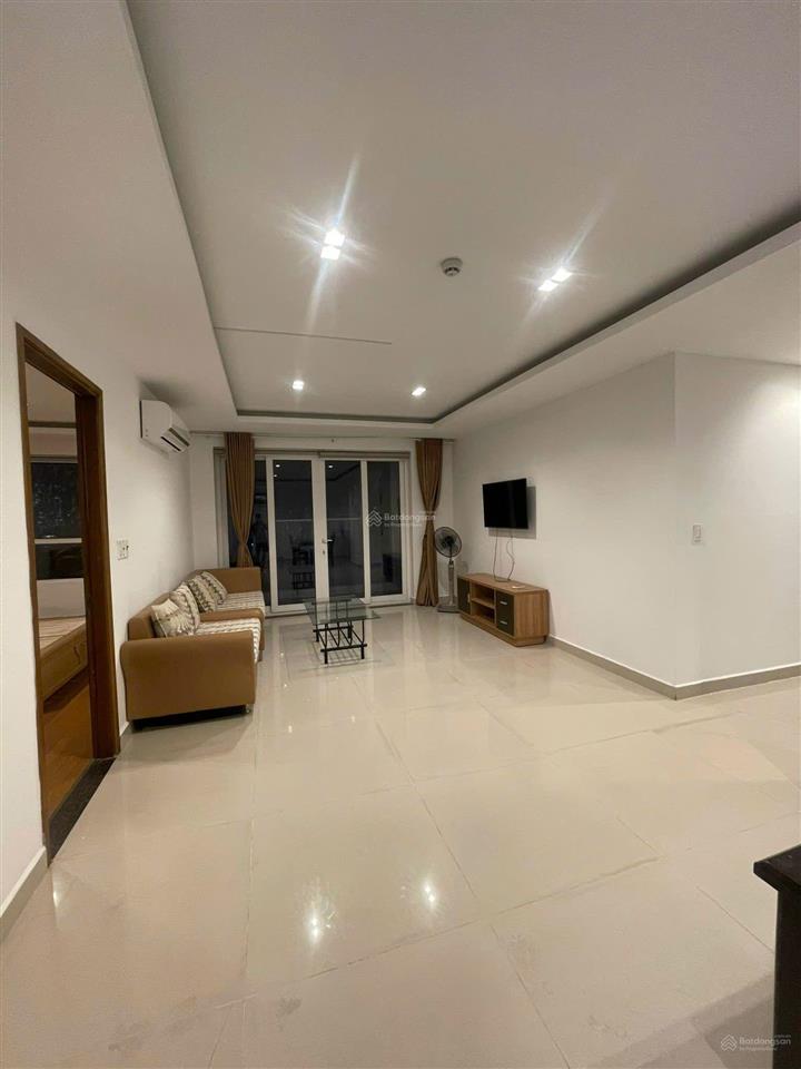 Giá siêu tốt, cần cho thuê căn 3pn tại căn hộ chung cư sky center.  em 0934 977 ***