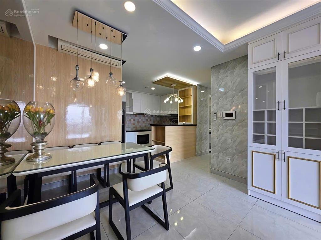 Chuyên cho thuê 3pn tại chcc garden gate.  em 0934 977 *** call/zalo