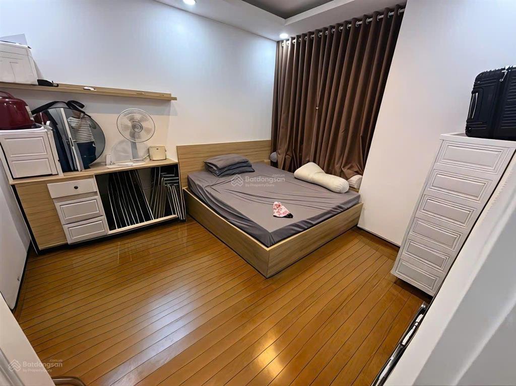 Giá siêu tốt, cần cho thuê căn 3pn tại căn hộ chung cư sky center.  em 0934 977 ***