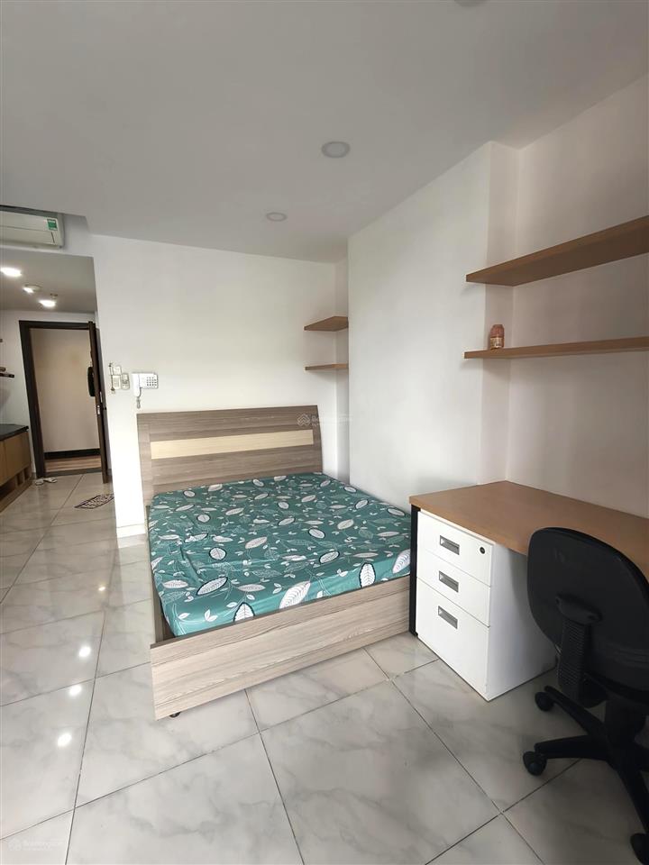 Cần cho thuê officetel tại cc orchard garden,  em chốt nhanh 0934 977 ***