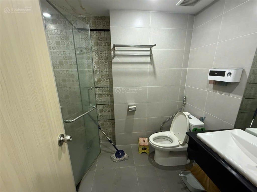 Cần cho thuê officetel tại cc orchard garden,  em chốt nhanh 0934 977 ***
