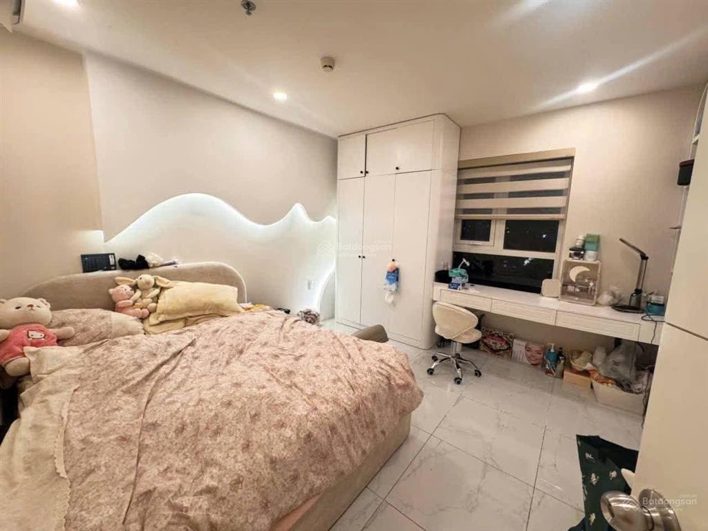 Chủ nhà gửi bán nhanh căn hộ sang trọng tại căn hộ terra royal 2pn.  em 0934 977 ***