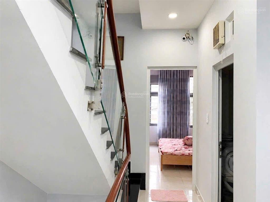 5 tầng 3 phòng ngủ full nội thất, mà chỉ 17 triệu/tháng ngay gần cv gia địnhphú nhuận