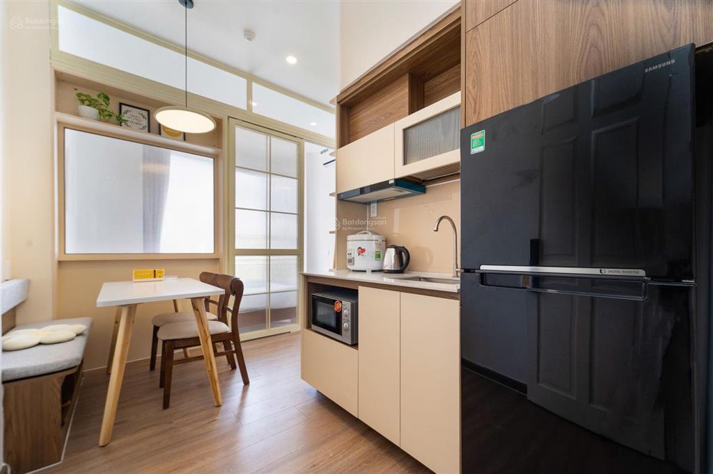 Căn 1pn tách bếp 30m2 tiện nghi máy giặt riêng ngay cmt8 q3, viettel tower, chung cư hà đô
