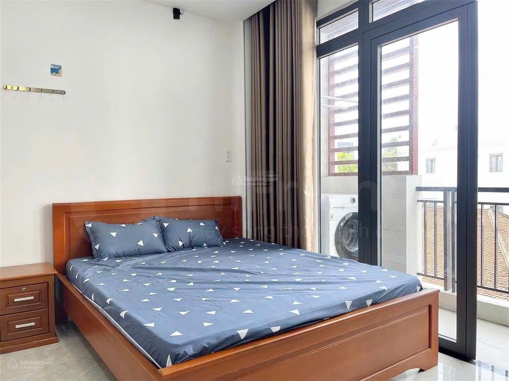 Thuê ngay căn hộ ban công trung tâm bình thạnh gần chợ bà chiểu, phan đăng lưuhầm xe,thang máy