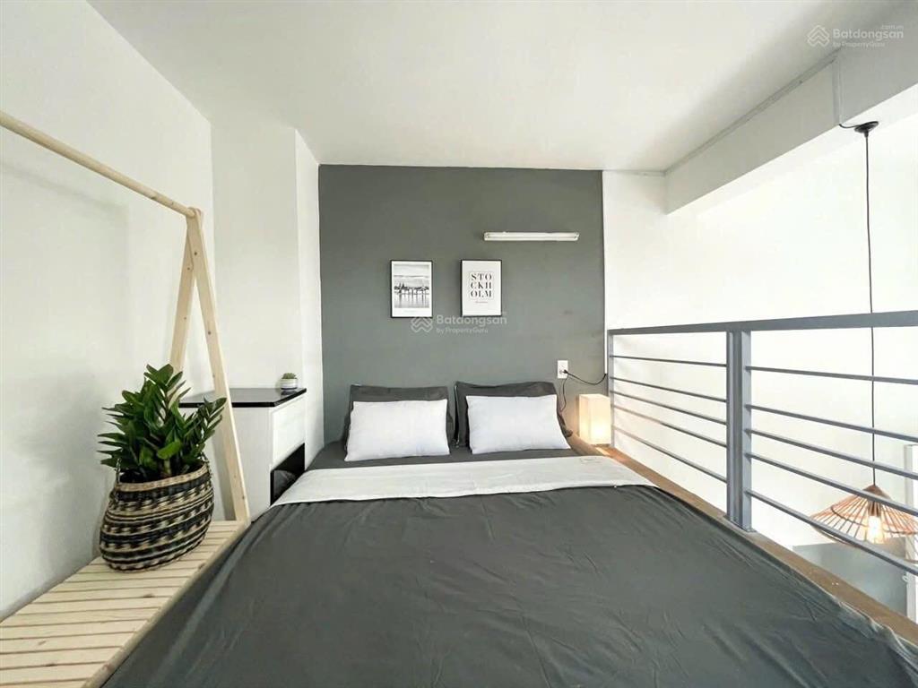Quận 2  duplex ban công tách bếp siêu thoáng, gần mai chí thọ