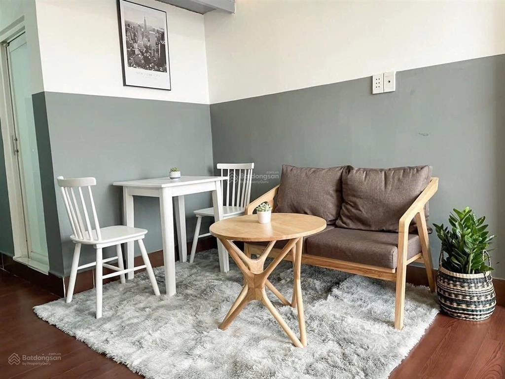 Quận 2  duplex ban công tách bếp siêu thoáng, gần mai chí thọ