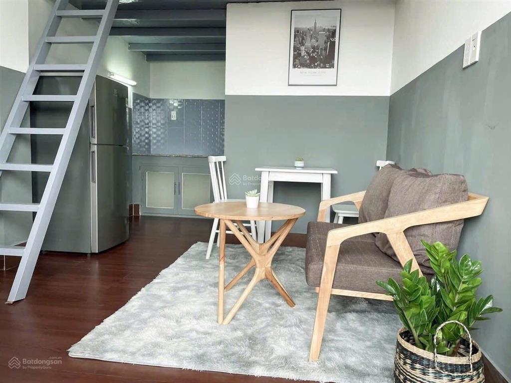 Quận 2  duplex ban công tách bếp siêu thoáng, gần mai chí thọ