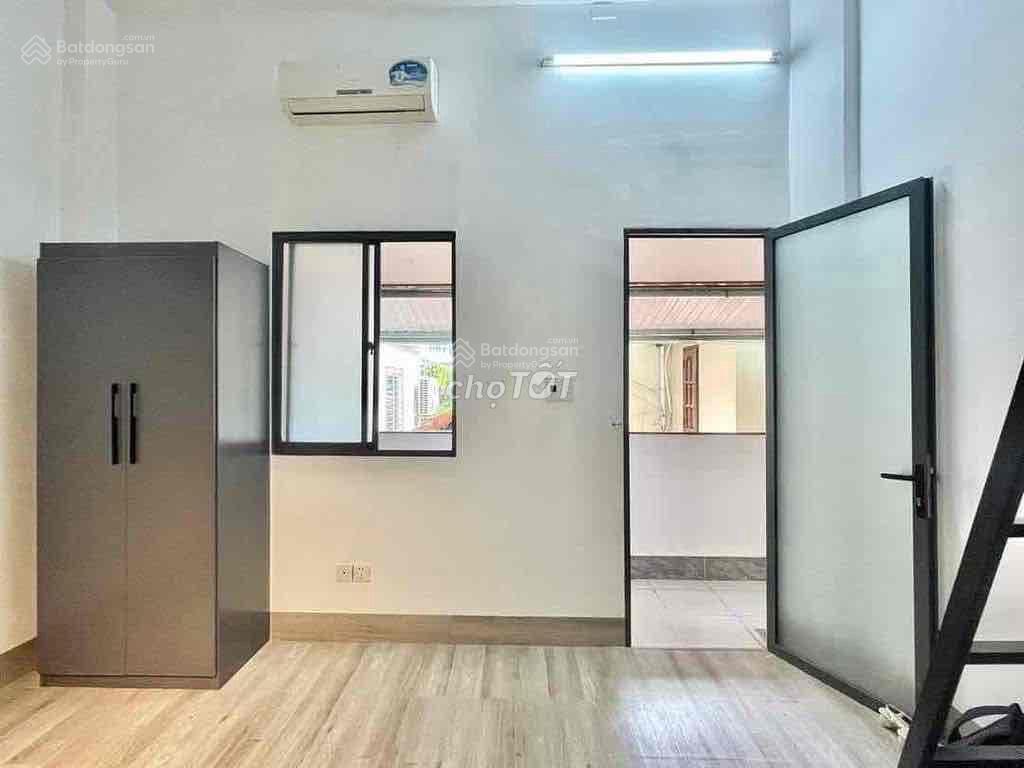 Phòng trọ quận 2  cửa sổ lớn  ở được 23 người gần đh giao thông vận tải