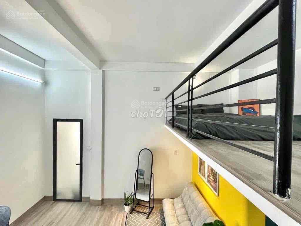 Phòng trọ quận 2  cửa sổ lớn  ở được 23 người gần đh giao thông vận tải