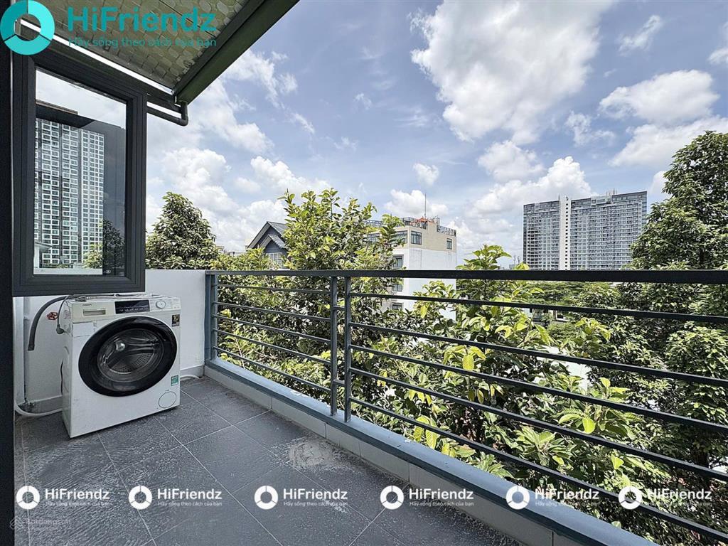 Studio ban công, máy giặt riêng, đậu được oto gần mai chí thọ thủ thiêm cam kết hình thật zá thật