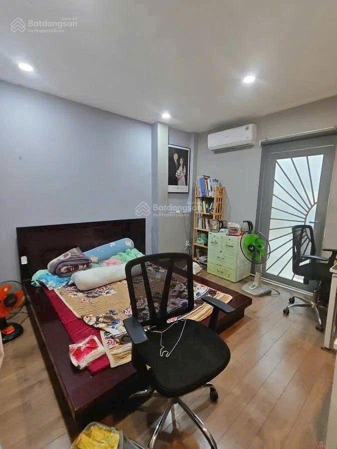 Hẻm 8m tô hiệu  4x13,5m 4 tầng kiên cố  khu sầm uất  giáp trung tâm gần hòa bình, lũy bán bích
