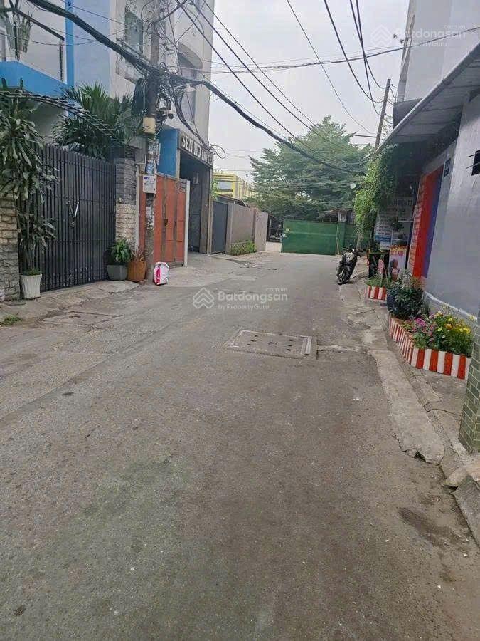 Hẻm 8m tô hiệu  4x13,5m 4 tầng kiên cố  khu sầm uất  giáp trung tâm gần hòa bình, lũy bán bích