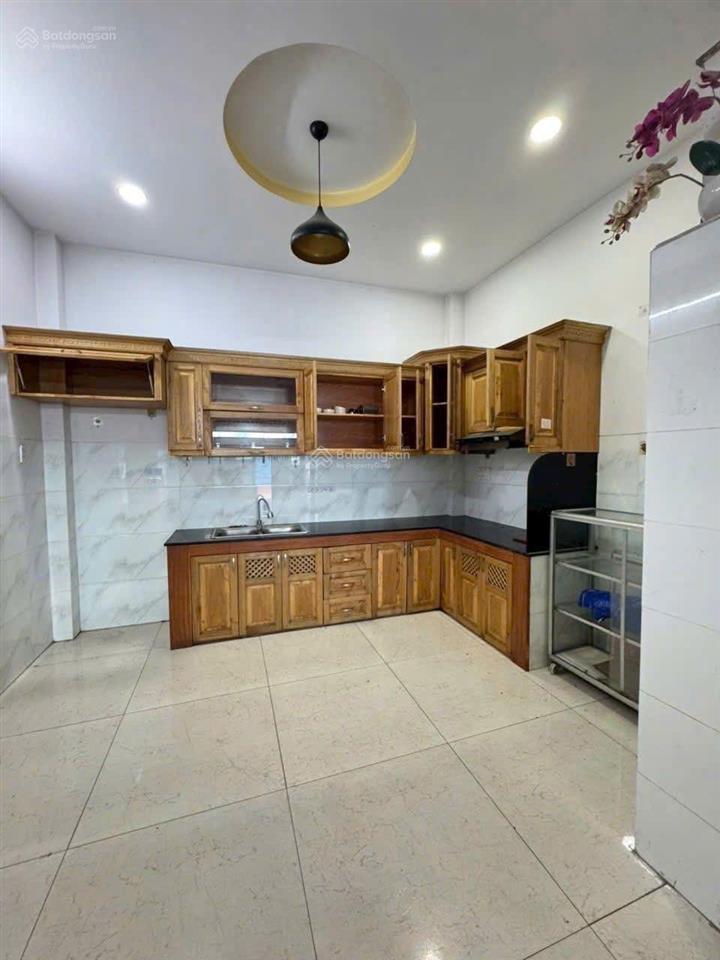 Cho thuê nhà hẻm 8m trịnh định trọng  4x17m 2 tấm 3pn nhà đẹp  hẻm ô tô thông khuông việt