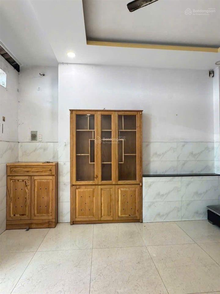 Cho thuê nhà hẻm 8m trịnh định trọng  4x17m 2 tấm 3pn nhà đẹp  hẻm ô tô thông khuông việt