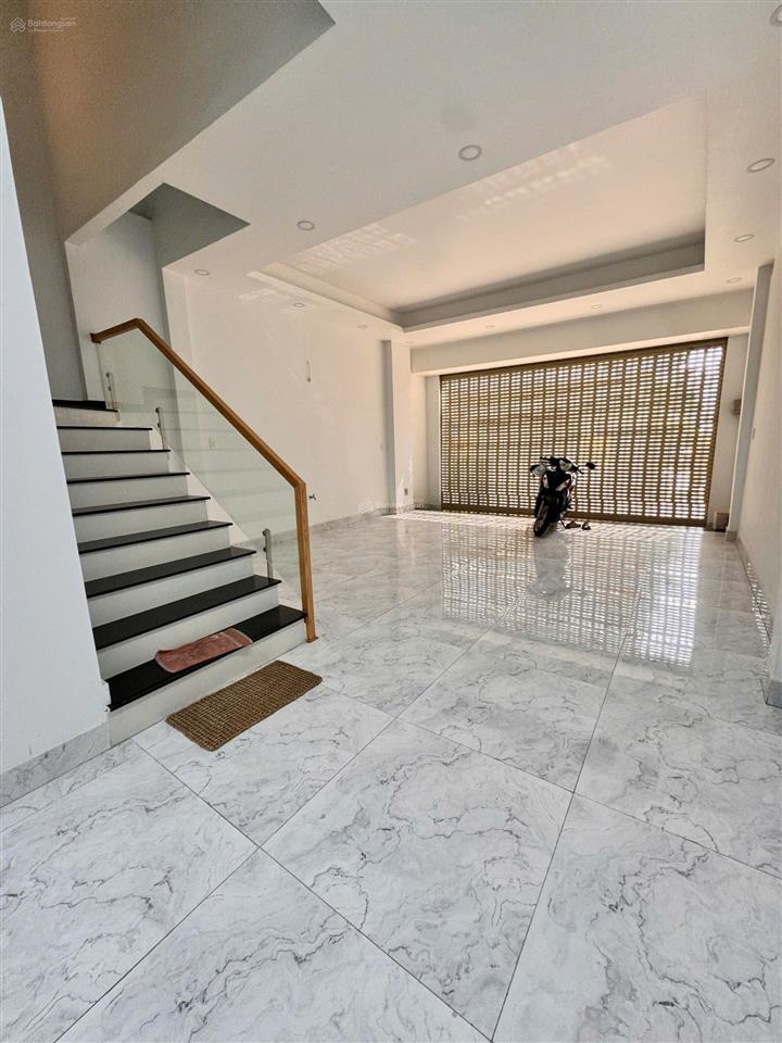 Cho thuê nhà mới 219/ khuông việt  5,5x23m 5 tầng 7pn rộng rãi gần hòa bình,âu cơ,lạc long quân