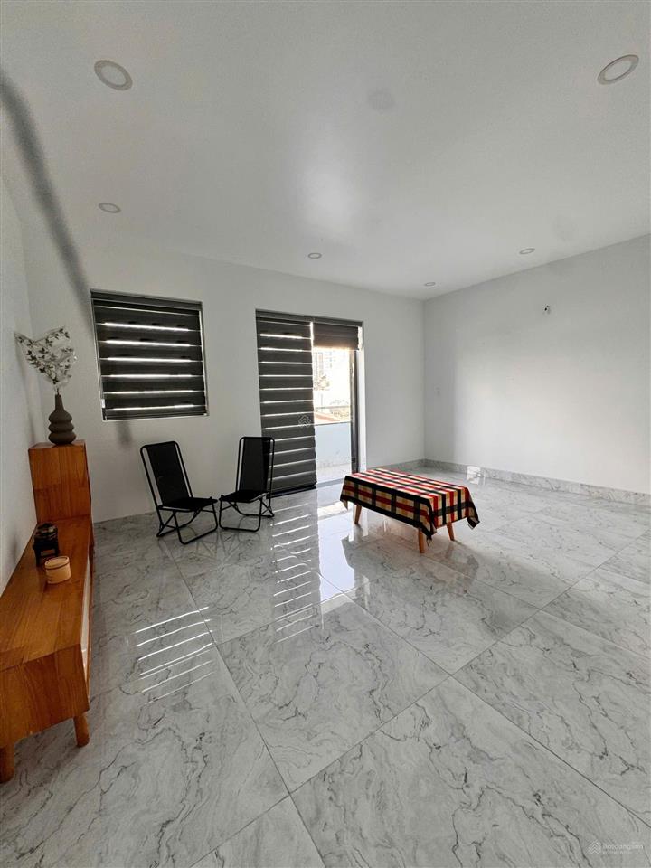 Cho thuê nhà mới 219/ khuông việt  5,5x23m 5 tầng 7pn rộng rãi gần hòa bình,âu cơ,lạc long quân