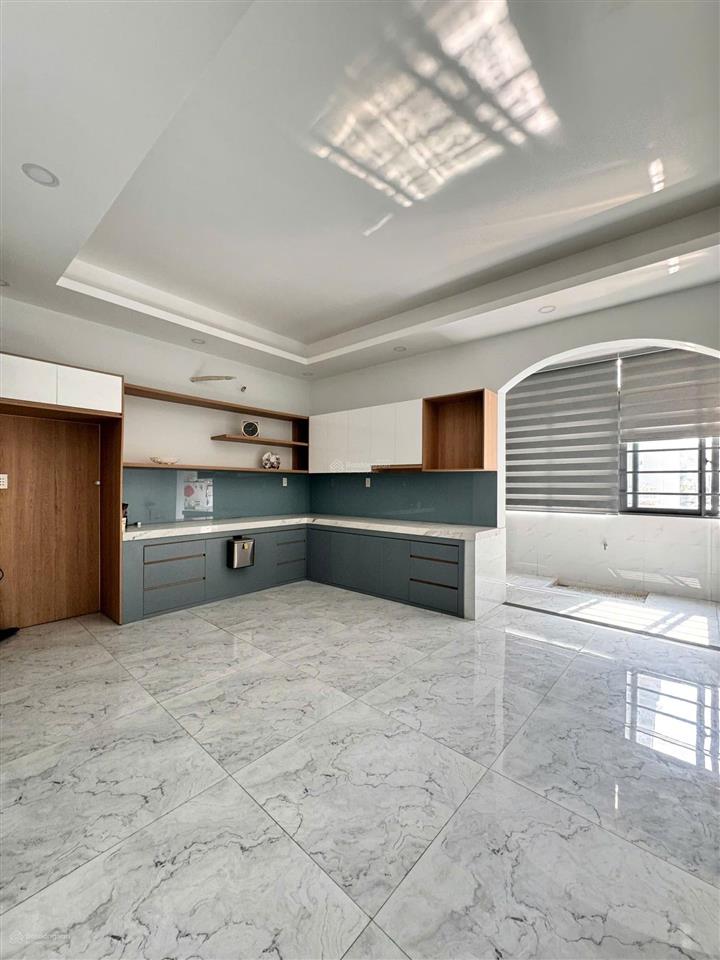 Cho thuê nhà mới 219/ khuông việt  5,5x23m 5 tầng 7pn rộng rãi gần hòa bình,âu cơ,lạc long quân