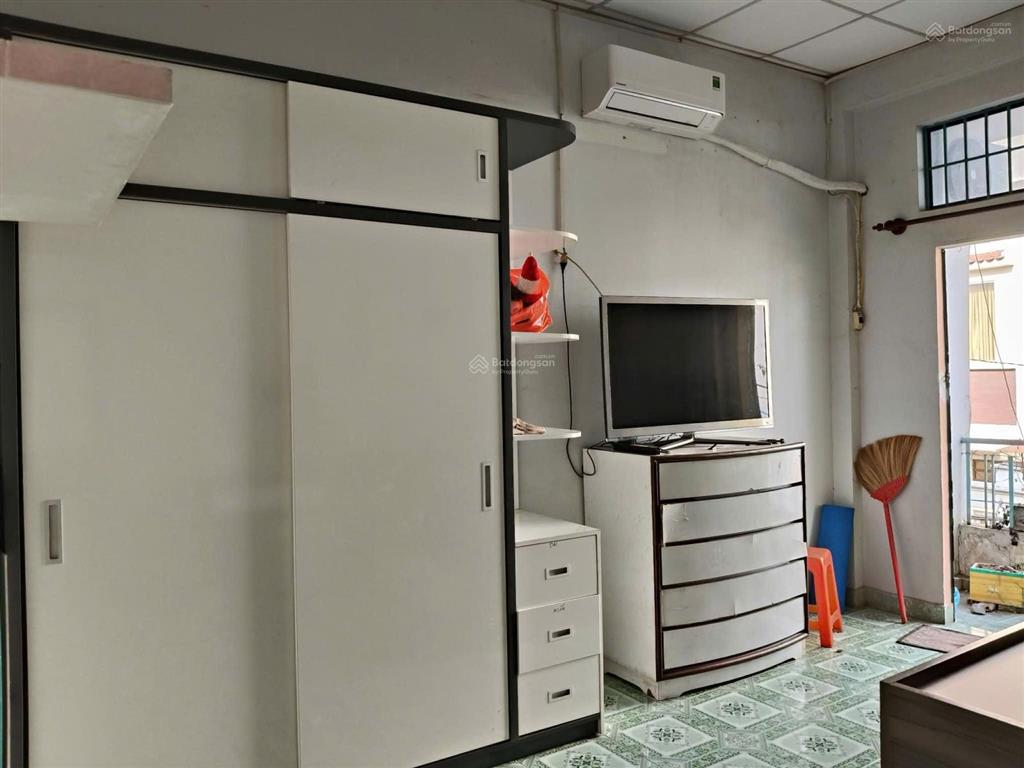 Cho thuê nhà 1/ lũy bán bích  4x11m 2 tấm 3pn  hẻm 4m  gần hòa bình, q.11, gần đầm sen