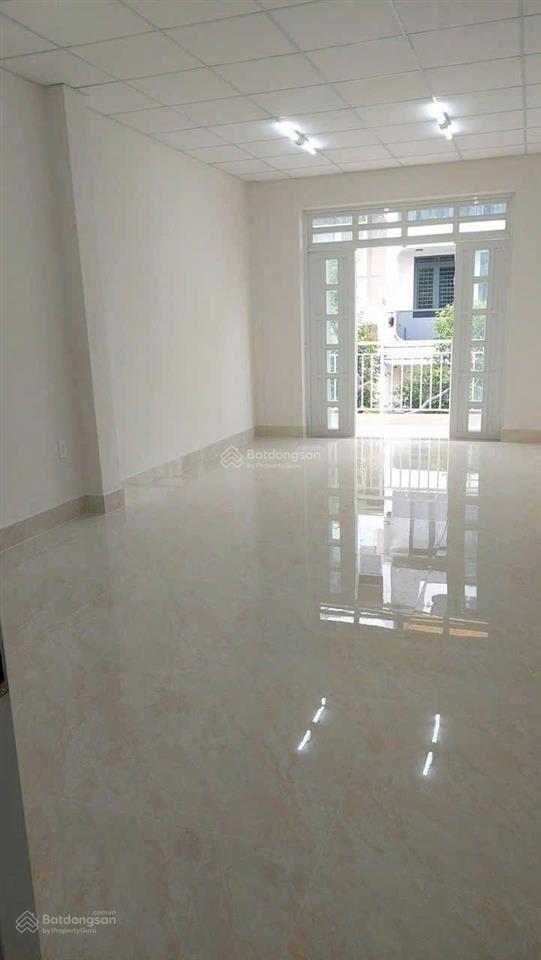 Cho thuê nhà khu họ lê  4x20m 5 tầng rộng rãi  đường nội bộ 16m  gần nguyễn sơn, phú thọ hòa