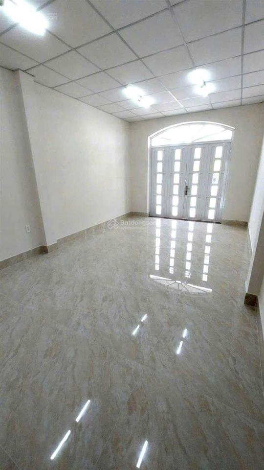 Cho thuê nhà khu họ lê  4x20m 5 tầng rộng rãi  đường nội bộ 16m  gần nguyễn sơn, phú thọ hòa