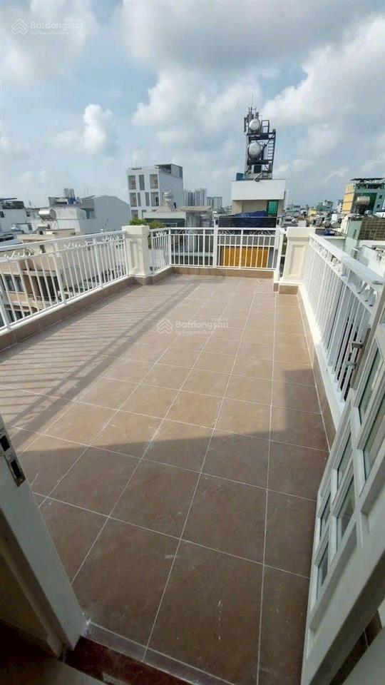Cho thuê nhà khu họ lê  4x20m 5 tầng rộng rãi  đường nội bộ 16m  gần nguyễn sơn, phú thọ hòa