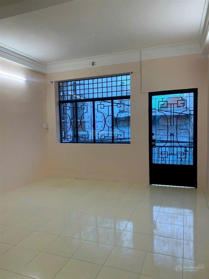 Cho thuê nhà 149/ lũy bán bích  hẻm ô tô  4,2x16m 2 tấm 2pn  gần hòa bình, tô hiệu, q.11