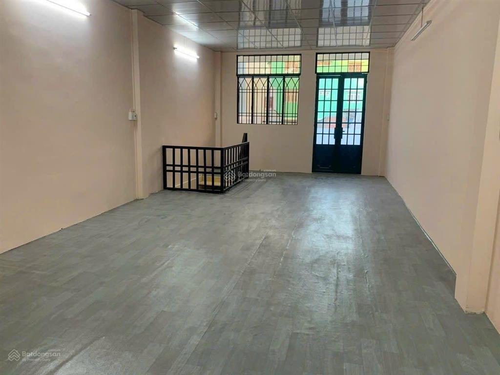 Cho thuê nhà 149/ lũy bán bích  hẻm ô tô  4,2x16m 2 tấm 2pn  gần hòa bình, tô hiệu, q.11