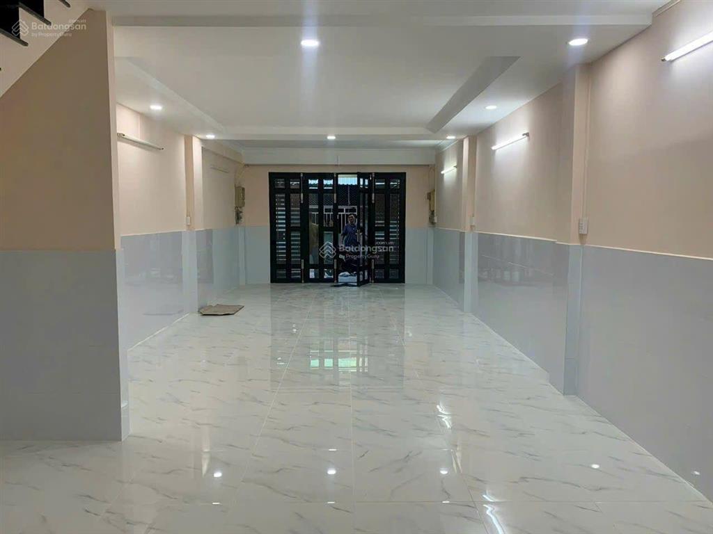 Cho thuê nhà 149/ lũy bán bích  hẻm ô tô  4,2x16m 2 tấm 2pn  gần hòa bình, tô hiệu, q.11