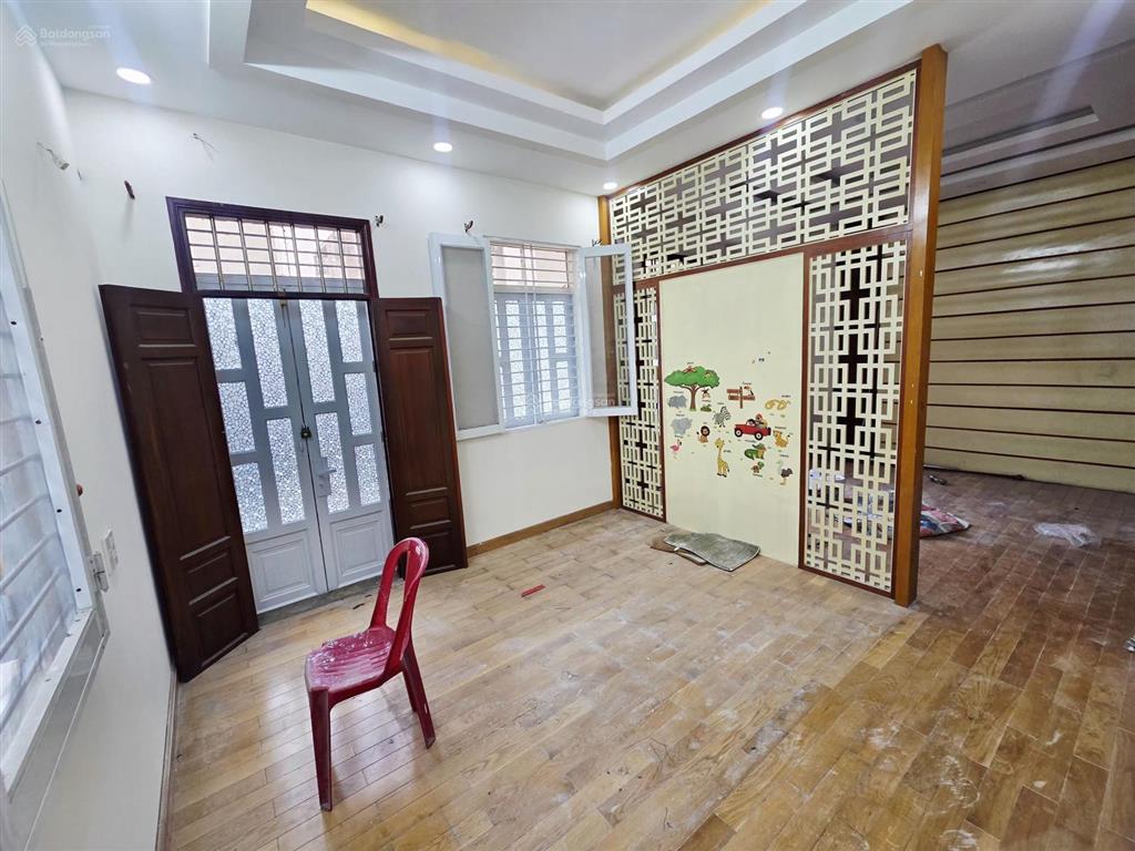 Cho thuê nhà 8x15m 4 tầng  hẻm 10m độc lập  tân hương  gần tan sơn nhì