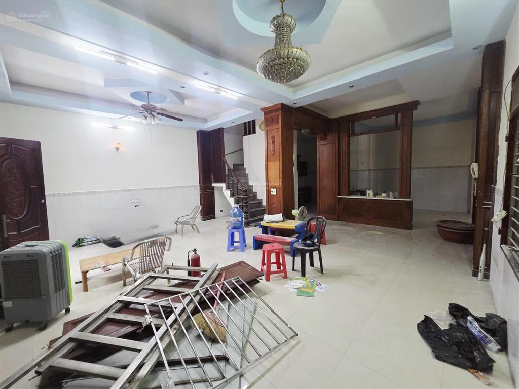 Cho thuê nhà 8x15m 4 tầng  hẻm 10m độc lập  tân hương  gần tan sơn nhì
