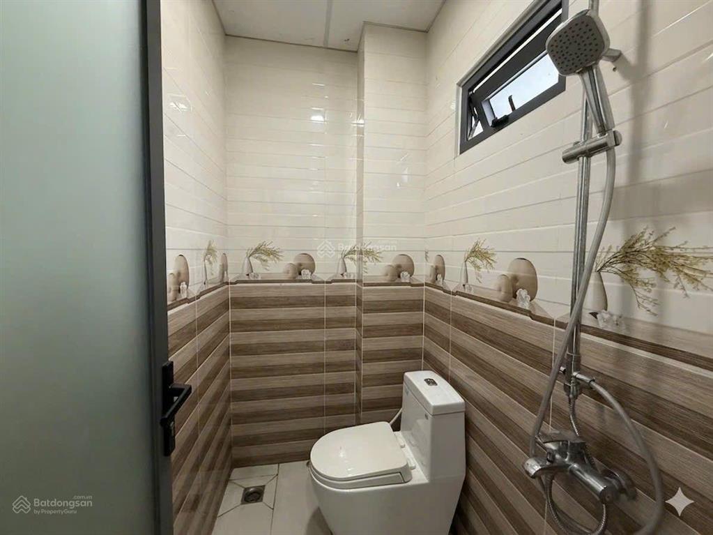 Cho thuê khu thạch lam  4x20m 2 tấm dài suốt  đường 12m  gần hòa bình, tô hiệu, thoại ngọc hầu