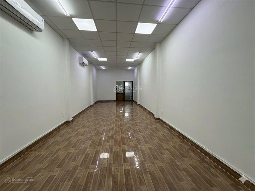 Cho thuê khu thạch lam  4x20m 2 tấm dài suốt  đường 12m  gần hòa bình, tô hiệu, thoại ngọc hầu
