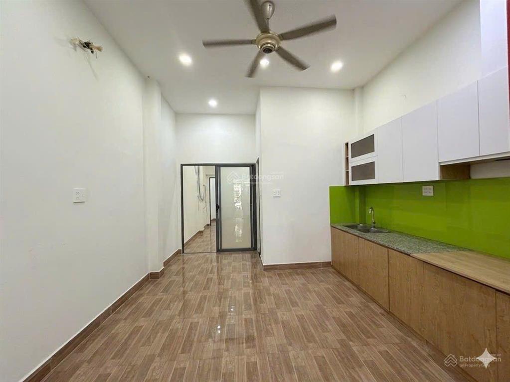 Cho thuê khu thạch lam  4x20m 2 tấm dài suốt  đường 12m  gần hòa bình, tô hiệu, thoại ngọc hầu