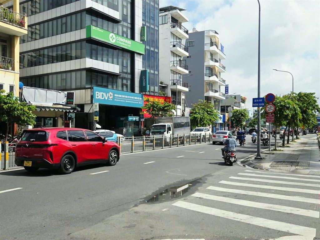 Cho thuê nhà mtkd lũy bán bích  5x15m, nhà cấp 4 trống suốt, vị trí đẹp, sung
