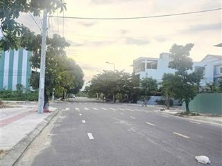 Bán cặp đất đường lê sỹ. đường 10m5 lề 5m