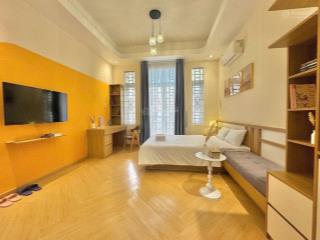 Căn hộ balcon lớn thoáng máy giặt riêng, 45m2 ngay khu ẩm thực phan xích long, trường sa, phú nhuận