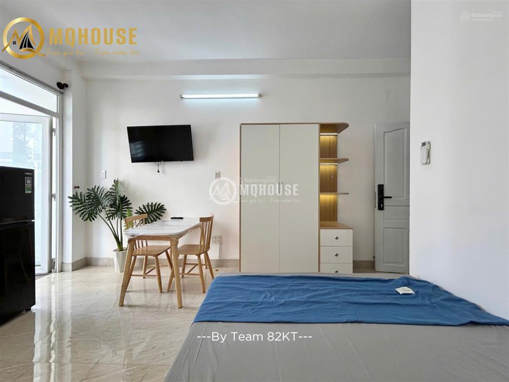 Căn hộ mới khia trương balcon lớn thoángmáy giặt riêng, ngay phan đăng lưungã tư phú nhuận