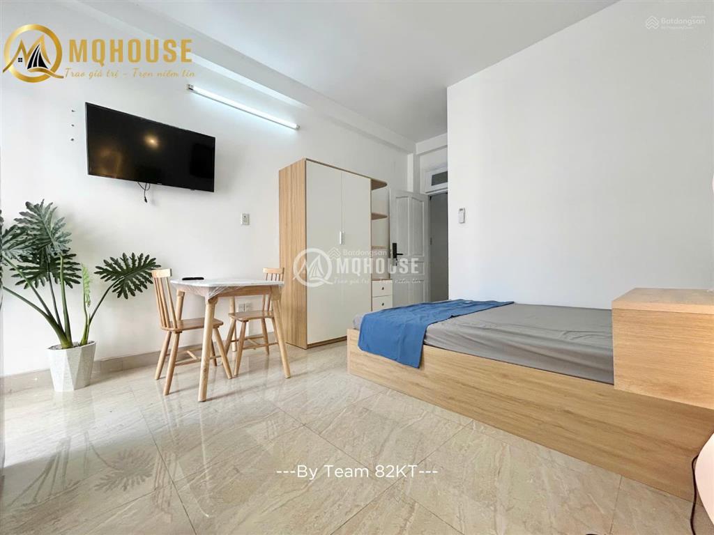 Căn hộ mới khia trương balcon lớn thoángmáy giặt riêng, ngay phan đăng lưungã tư phú nhuận