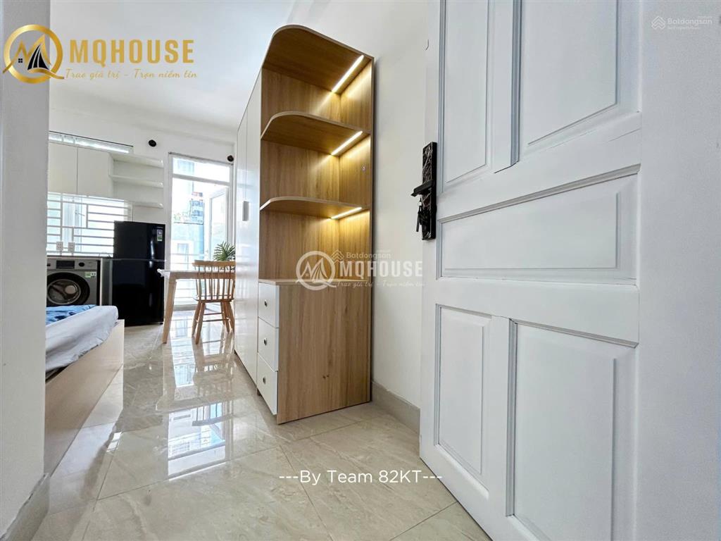 Căn hộ mới khia trương balcon lớn thoángmáy giặt riêng, ngay phan đăng lưungã tư phú nhuận