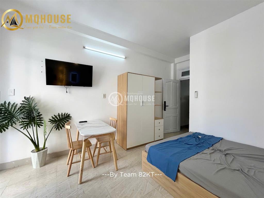 Căn hộ mới khia trương balcon lớn thoángmáy giặt riêng, ngay phan đăng lưungã tư phú nhuận