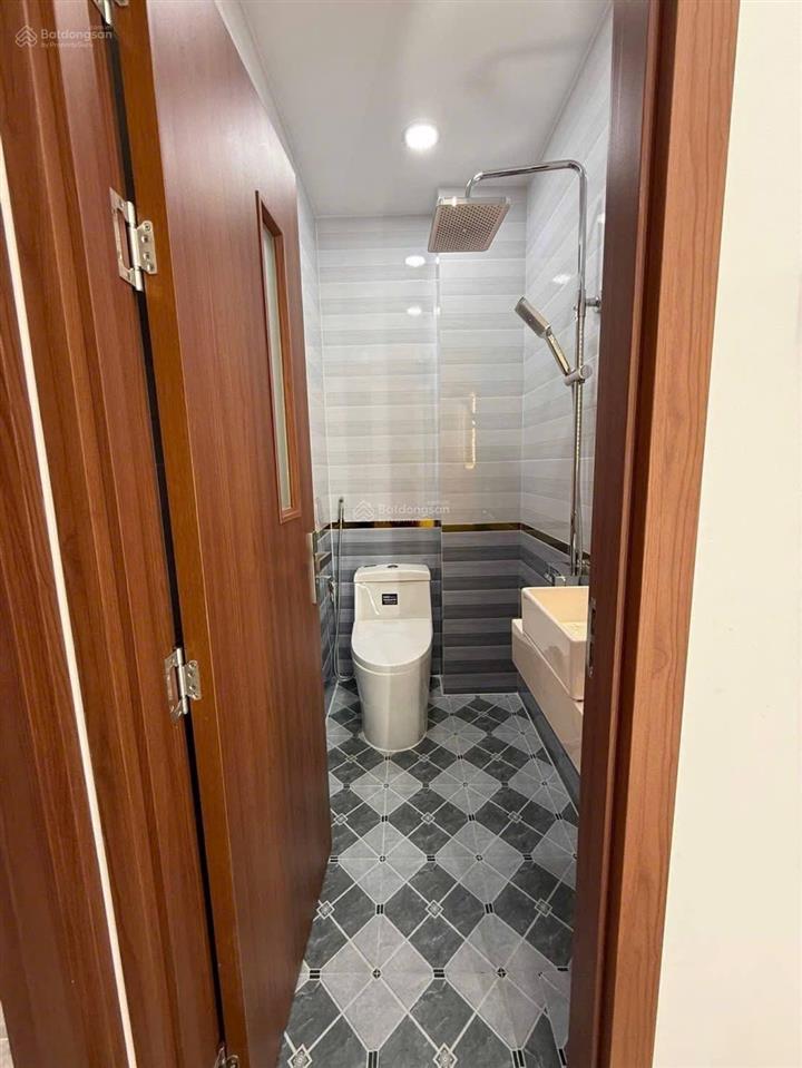 Bán nhà mới đẹp full nội thất ở ngay  kế nhà ga t3 2 lầu ,2 pn chỉ 4,45 tỷ tl, gần trường, chợ