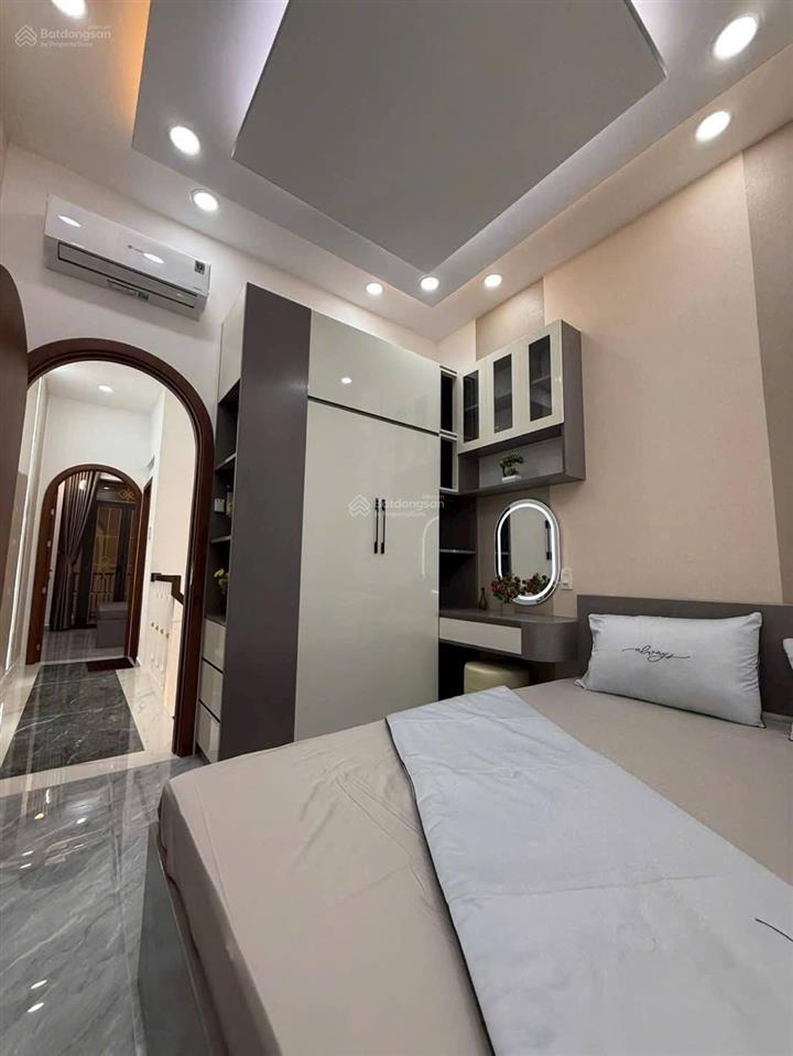 Bán nhà mới đẹp full nội thất ở ngay  kế nhà ga t3 2 lầu ,2 pn chỉ 4,45 tỷ tl, gần trường, chợ