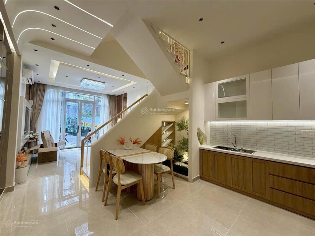 Siêu phẩm nhà mới đẹp  hxh thông  shr công nhận đủ 54m2  full nội thất  giá chỉ 8,999 tỷ còn tl